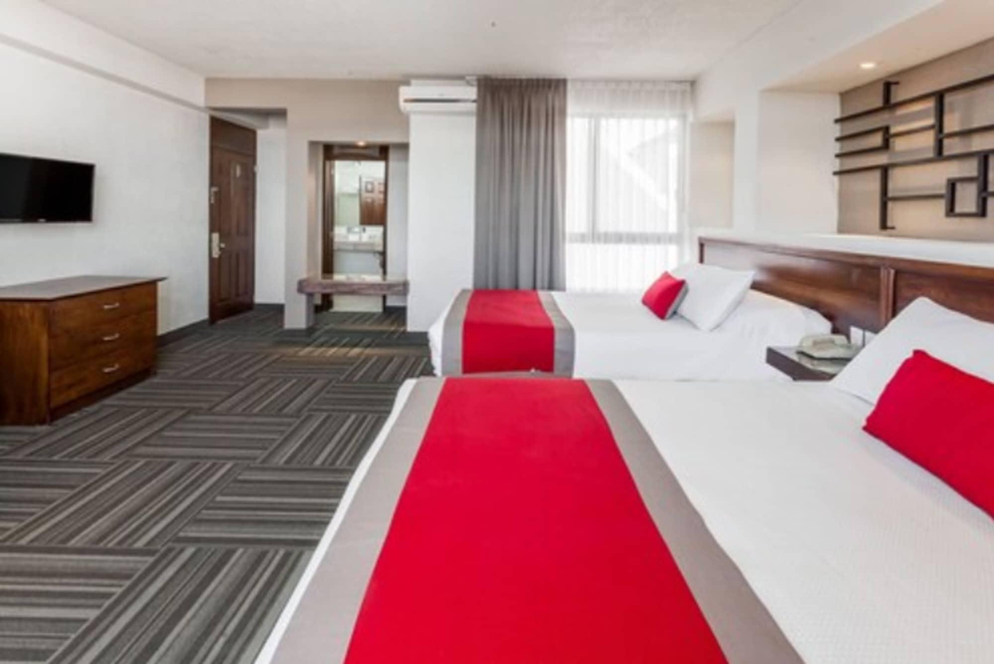 Ramada Plaza By Wyndham Hotel Leon