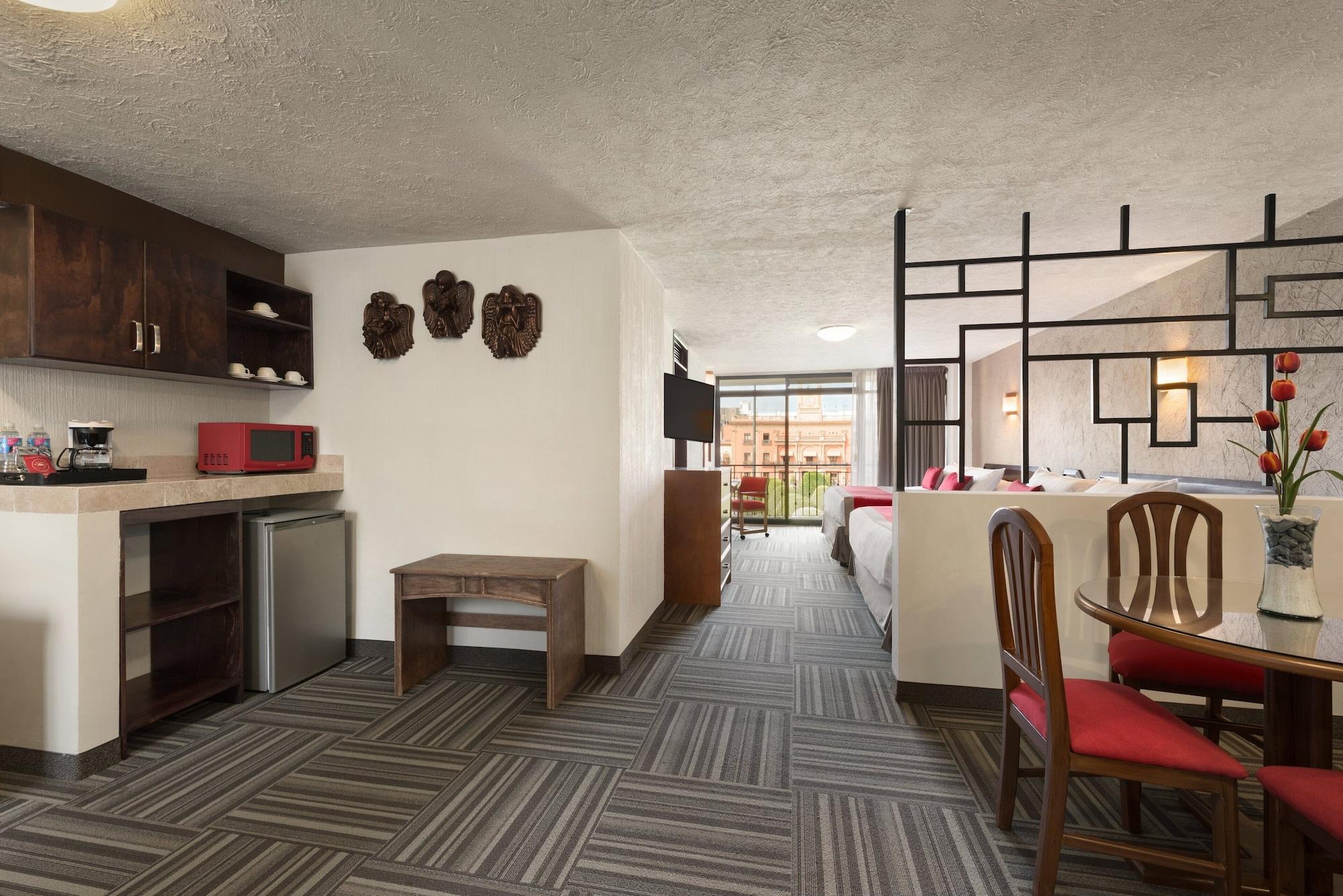 Ramada Plaza By Wyndham 4* Leon