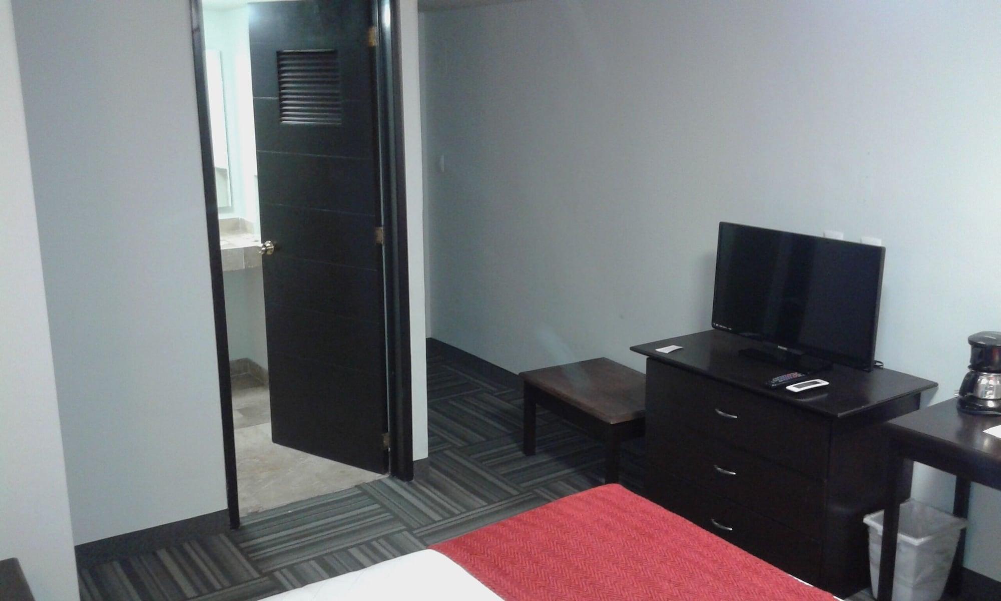 Hotel Ramada Plaza By Wyndham Leon