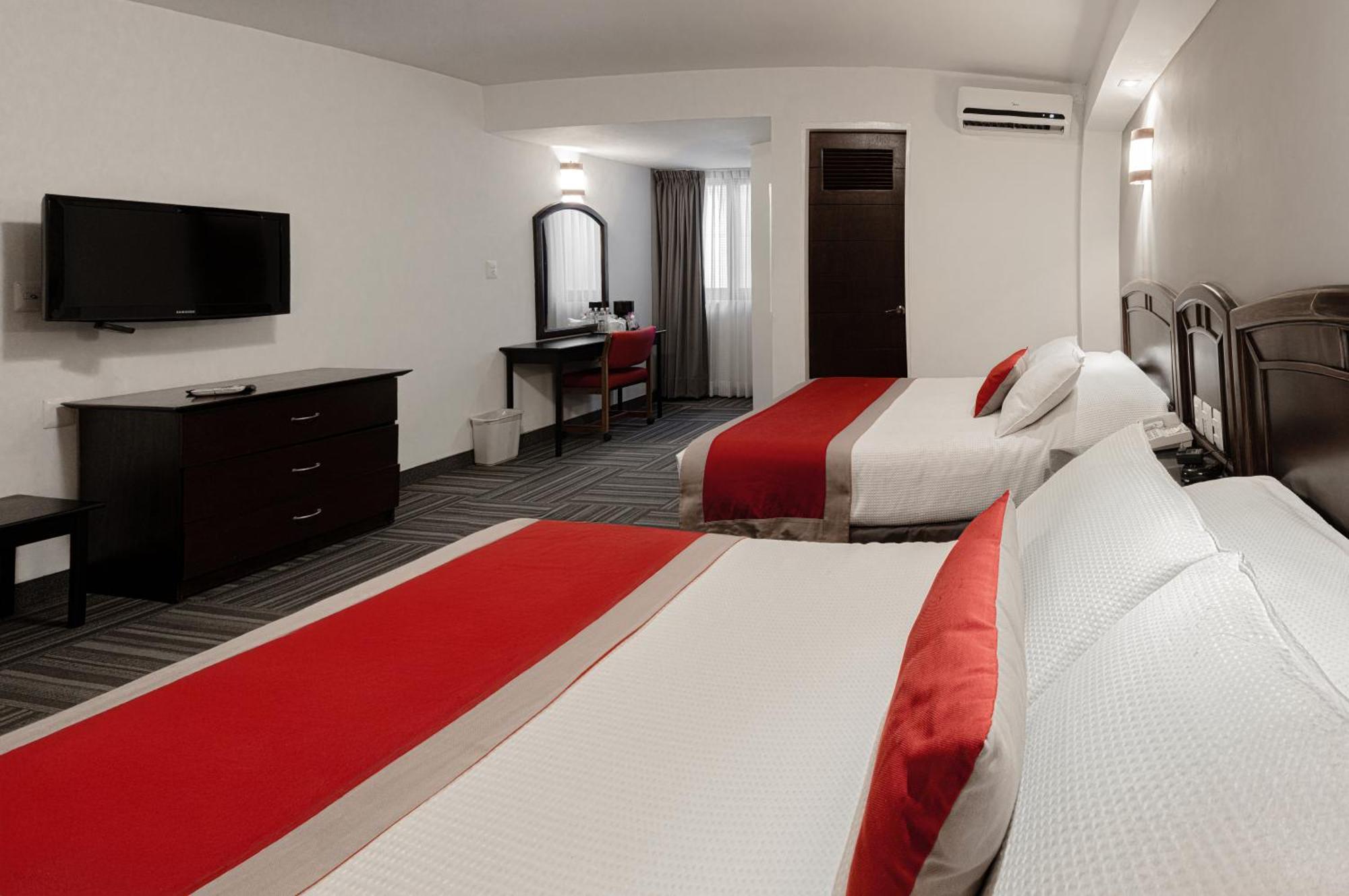 Hotel Ramada Plaza By Wyndham Leon