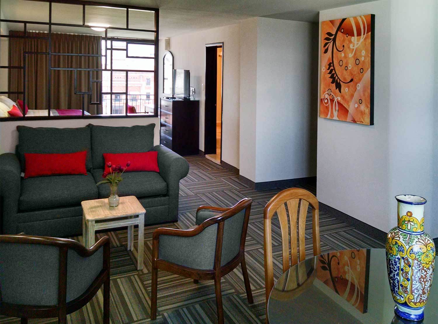 Ramada Plaza By Wyndham Leon